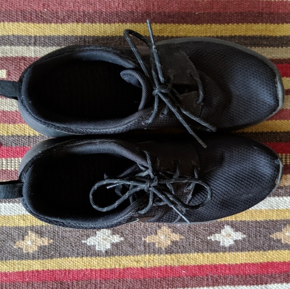 Nike tennis shoes - Picture 5 of 5